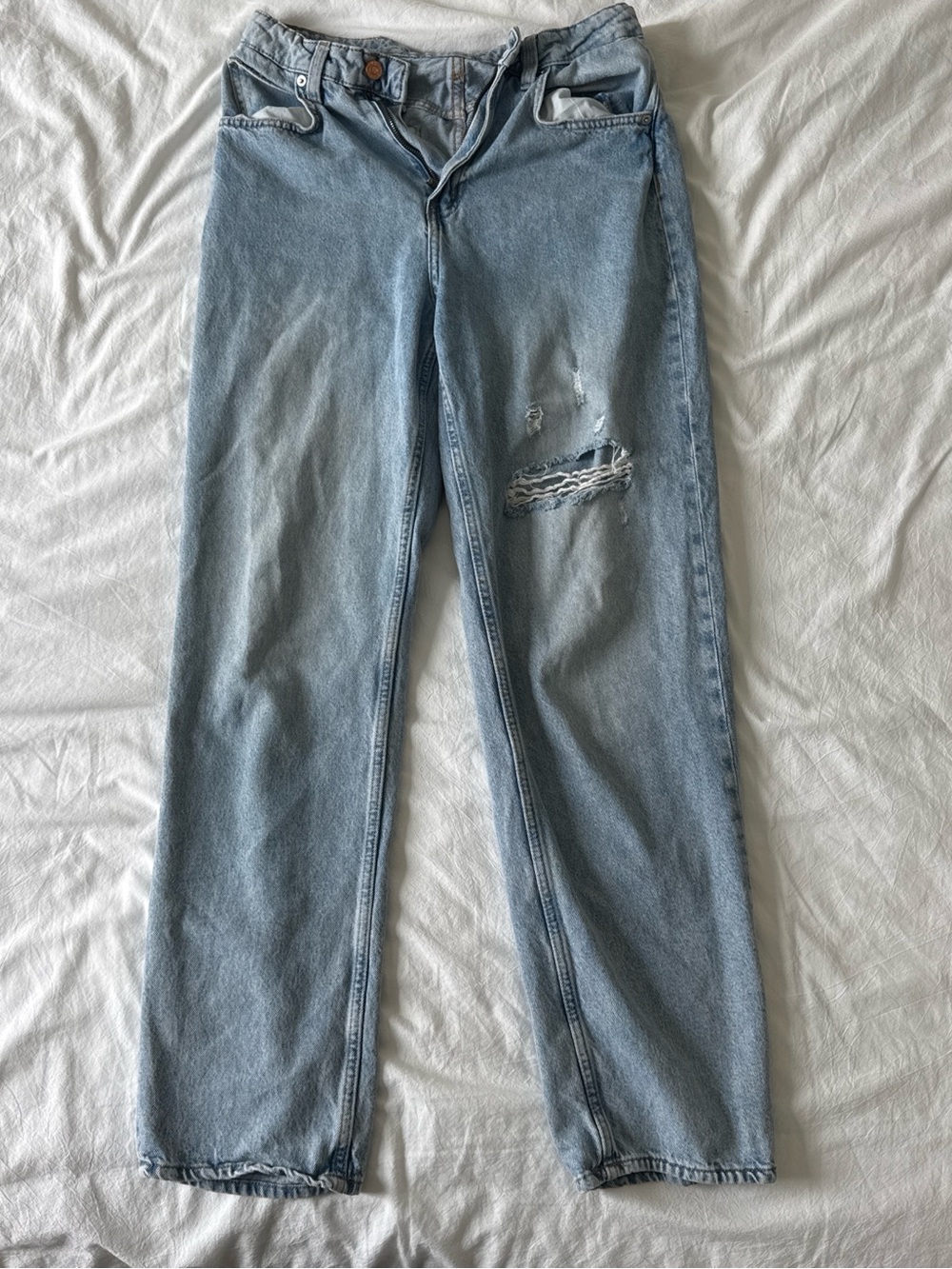 Light Wash Distressed Straight Leg Jeans